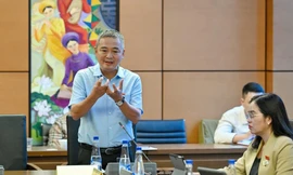 Bổ sung thuốc lá nung nóng, thuốc lá điện tử vào danh mục cấm: Vẫn còn nhiều ý kiến