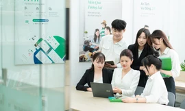 Manulife Việt Nam chi trả gần 4.000 tỷ đồng quyền lợi bảo hiểm 6 tháng đầu năm 2025