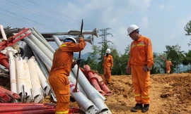 Gần 600 kỹ sư, công nhân EVNNPT 'tiếp sức' cho Dự án đường dây 500kV Lào Cai - Vĩnh Yên