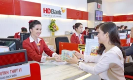 HDBank: Lợi nhuận 9 tháng vượt 14.800 tỷ đồng, dẫn đầu về tỷ suất lợi nhuận, chia cổ tức và cổ phiếu thưởng đến 30%