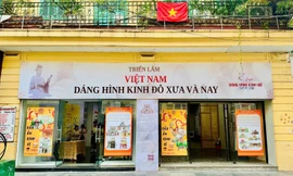 Thắp lửa yêu nước qua triển lãm lịch sử của những học sinh trung học thực hiện