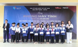Phòng học máy tính của Ngày thẻ Việt Nam 2025 đến với học sinh Nghệ An