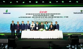 Petrovietnam và Vietcombank ký kết hợp đồng tín dụng hơn 1 tỷ USD cho Chuỗi dự án khí điện Lô B – Ô Môn