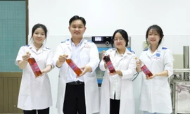 Sản phẩm nước mắm chay từ hành tím độc đáo của sinh viên