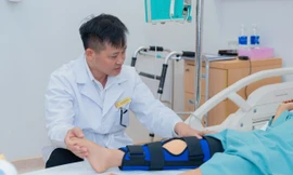 Người hùng thầm lặng đứng sau những ca phục hồi vận động đầy thách thức