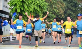 Vietnam Airlines chính thức mở bán vé giải chạy 'Run For Love 2025'