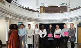 Gác lại giấc mơ công nghệ sau chấn thương, nam sinh Huế rẽ hướng giảng dạy với bằng thạc sĩ tại Anh Quốc