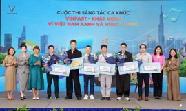 Trao giải cuộc thi sáng tác ca khúc 'Vinfast - khát vọng vì Việt Nam xanh và hùng cường'
