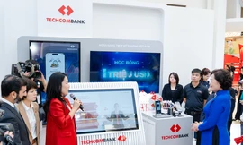 Techcombank ghi dấu ấn tại 'Triển lãm thành tựu đất nước'