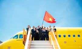 Khát vọng bầu trời và tầm nhìn của Bầu Hiển