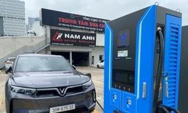 Trải nghiệm trạm sạc V-Green 'khủng' có khả năng phục vụ 70 xe điện cùng lúc