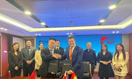 BUV và Trung tâm Dịch vụ Trao đổi Học thuật Trung Quốc hợp tác chiến lược nhằm thúc đẩy trao đổi quốc tế