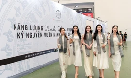 Các người đẹp Việt lan tỏa năng lượng tỉnh thức cùng Trung Nguyên Legend tại triển lãm A80