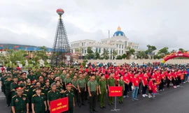 GreenDragon City sôi động ‘Cùng Việt Nam tiến bước’