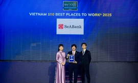 Hai giải thưởng uy tín ghi nhận nỗ lực đặt con người lên hàng đầu của SeABank