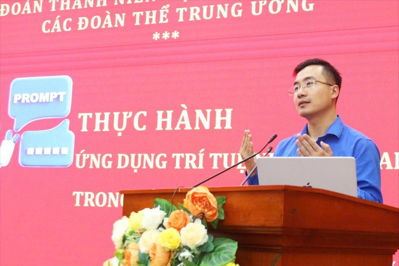 Anh Nguyễn Nhất Linh – Bí thư Đoàn Mặt trận Tổ quốc Việt Nam và các đoàn thể T.Ư chia sẻ tại Hội nghị. z6795981221890-6768881b9625cbf557bc3d9d61cf35b8-7422.jpg