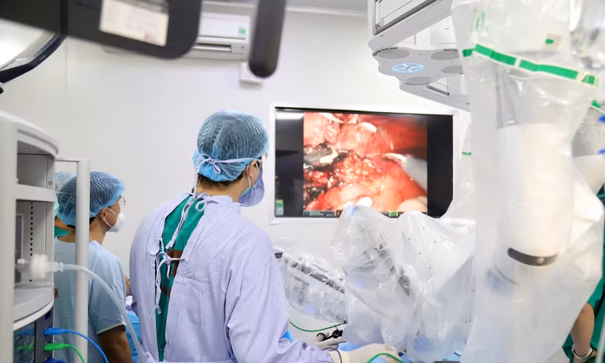  Lần đầu Việt Nam đào tạo bài bản phẫu thuật robot chuyên sâu điều trị ung thư