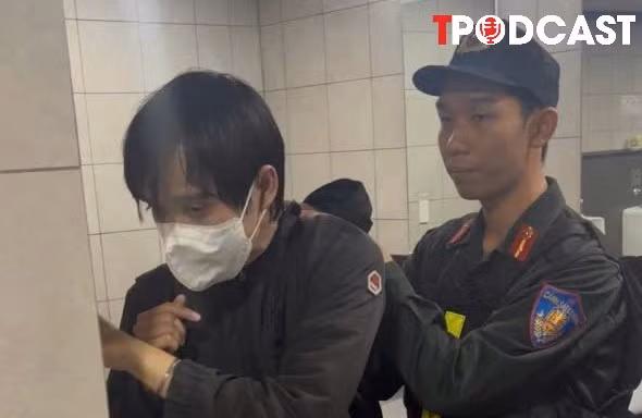 NÓNG 15/8: Người sàm sỡ cô gái trên metro số 1 có thể bị xử lý như thế nào?