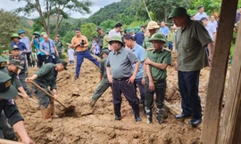 Thủ tướng tới điểm nóng mưa lũ Điện Biên, trực tiếp chỉ đạo khắc phục hậu quả