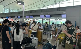 Sân bay Tân Sơn Nhất bị lỗi hệ thống thủ tục xuất cảnh 