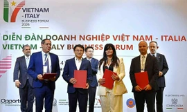 Gần 300 doanh nghiệp Việt - Ý gặp gỡ tại Hà Nội nói chuyện làm ăn
