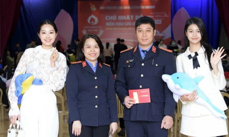 Người đẹp Việt Nam lan tỏa 'Hiến máu cứu người - Sinh mệnh của bạn và tôi' ở Ninh Bình