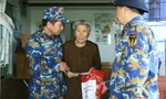 Bộ Tư lệnh Hải quân mang hơi ấm nghĩa tình tới đồng bào bị thiên tai ở Đà Nẵng và Huế