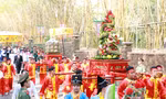 Lãnh đạo TPHCM cùng đông đảo người dân dâng cúng Quốc Tổ Hùng Vương 