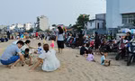'Bãi biển' mới giữa lòng TPHCM thu hút giới trẻ