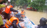 Vùng 3 Hải quân nỗ lực ứng cứu người dân vùng mưa lũ miền Trung 