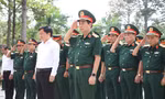 Đại tướng Phan Văn Giang dâng hương tưởng niệm Chủ tịch Hồ Chí Minh và Anh hùng liệt sĩ Sư đoàn 5