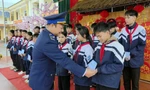 Thanh niên Cảnh sát biển gây quỹ tặng quà Tết học sinh khó khăn