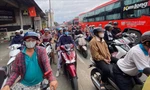 Cửa ngõ TPHCM đông nghịt người xe trước kỳ nghỉ lễ 2/9