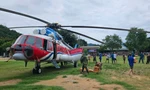 Thêm một máy bay của Quân đội đưa hàng cứu trợ tới vùng lũ Nghệ An