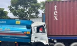 Xe bồn tông xe đầu kéo, xa lộ Hà Nội ùn tắc hơn 1 km
