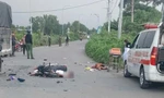 Clip xe máy va chạm với xe tải, hai người thương vong ở TPHCM