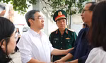 Lãnh đạo TPHCM thăm hỏi gia đình vụ cháy khiến ba mẹ con qua đời