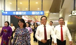 Bí thư Trần Lưu Quang cùng hơn 500 đại biểu đi metro, dâng hương các Vua Hùng trước thềm Đại hội Đảng bộ TPHCM