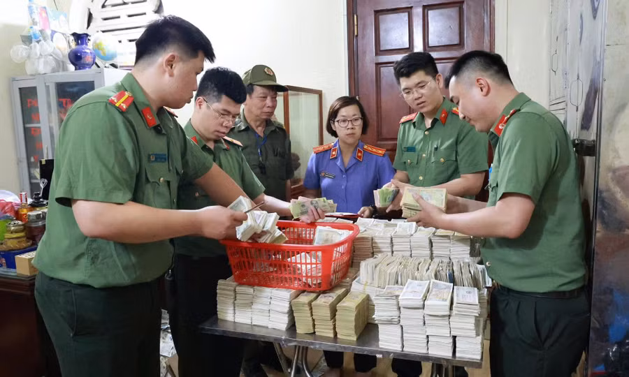 Biển thủ tiền công đức, thủ nhang Đền Kỳ Cùng bị khởi tố