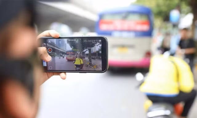 TPHCM: Ghi được hình ảnh vi phạm giao thông, người dân có thể gửi về địa chỉ nào?