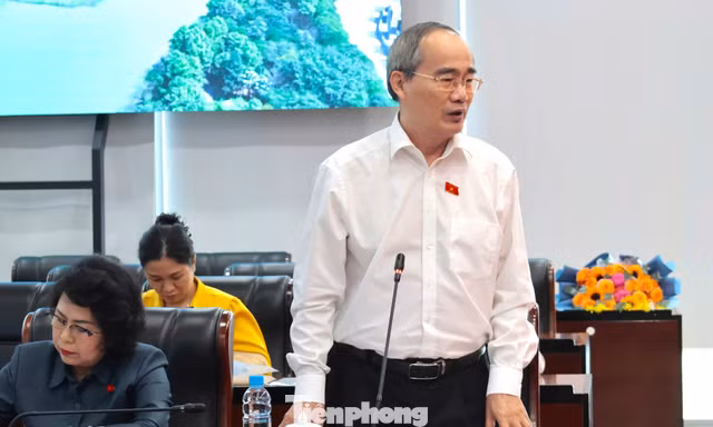 Nguyên Bí thư Thành ủy TPHCM lo ngại tỷ lệ sinh con thấp sau sáp nhập