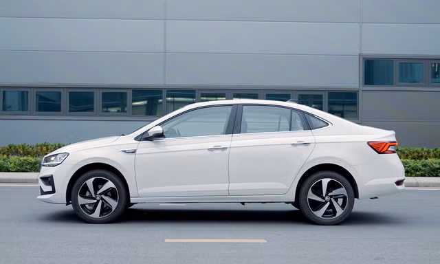 Skoda Slavia - mẫu sedan thực dụng cho cuộc sống đô thị Việt