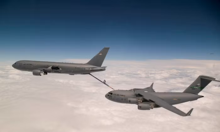 Dàn 'ngựa thồ' C-17 ồ ạt vượt Đại Tây Dương, Mỹ tăng tốc tiếp viện Trung Đông