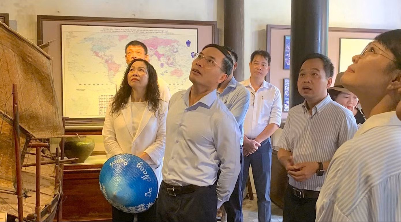 chu-tich-ubnd-thanh-pho-da-nang-pham-duc-an-kiem-tra-cac-di-tich-o-hoi-an-435.jpg