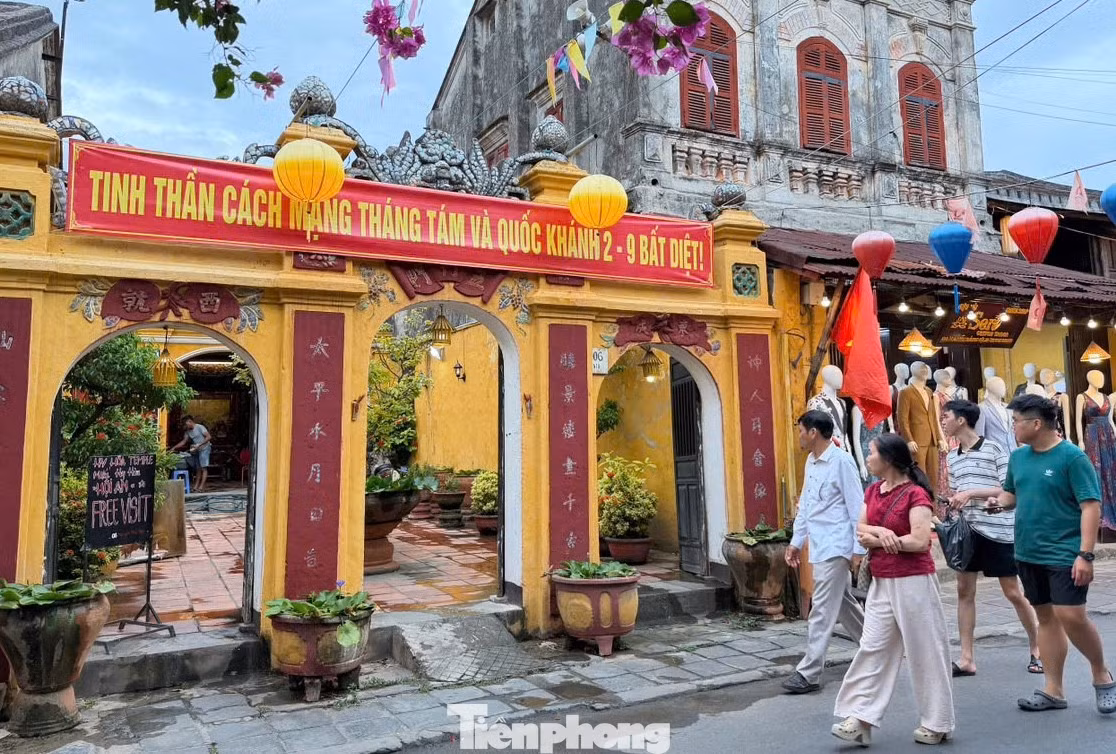 tp-du-khach-tham-quan-hoi-an-dip-29.jpg