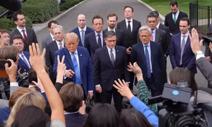 Tổng thống Mỹ Trump ký ‘hiến pháp’ AI cùng các trùm công nghệ