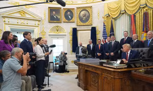 Tổng thống Trump tiết lộ việc Mật vụ Mỹ muốn dỡ bỏ Phòng Bầu dục