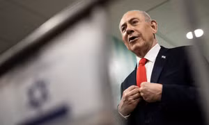 Thủ tướng Israel hứng đòn đau