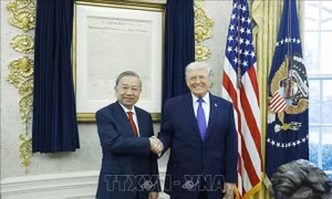 Tổng Bí thư Tô Lâm gặp Tổng thống Mỹ Donald Trump tại Nhà Trắng