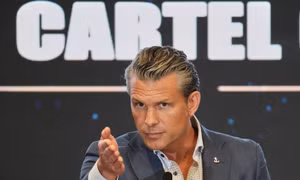 Ghế của Bộ trưởng Chiến tranh Mỹ Hegseth lung lay